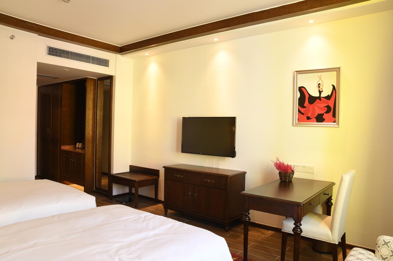 The Gleetour 4*